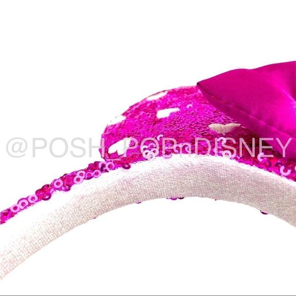 SWEAT hearts 💕 pink sequins white embroidered hearts Disney parks Minnie ears - Picture 3 of 3
